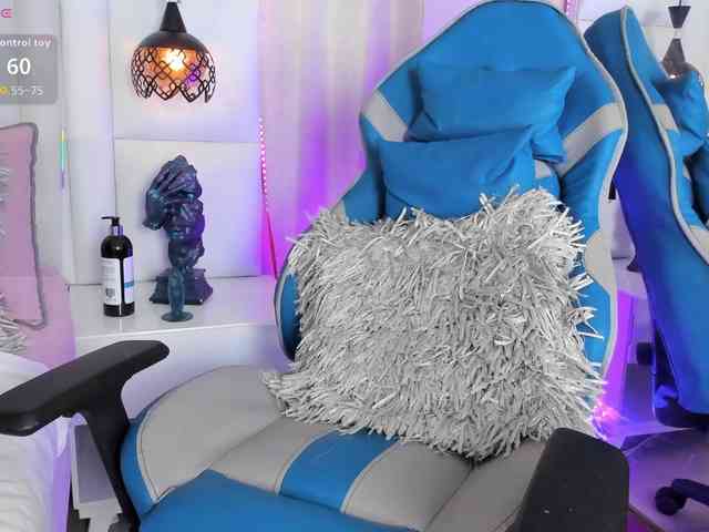 Azaleavolkova webcam