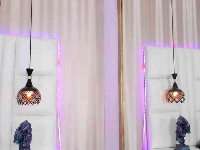 Azaleavolkova webcam