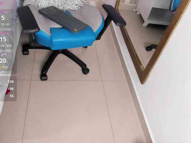 Azaleavolkova webcam