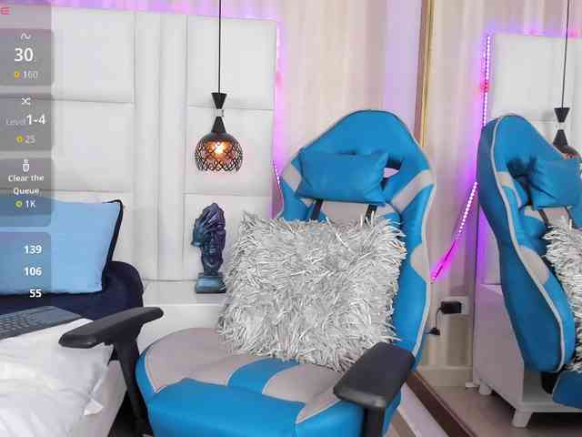 Azaleavolkova webcam