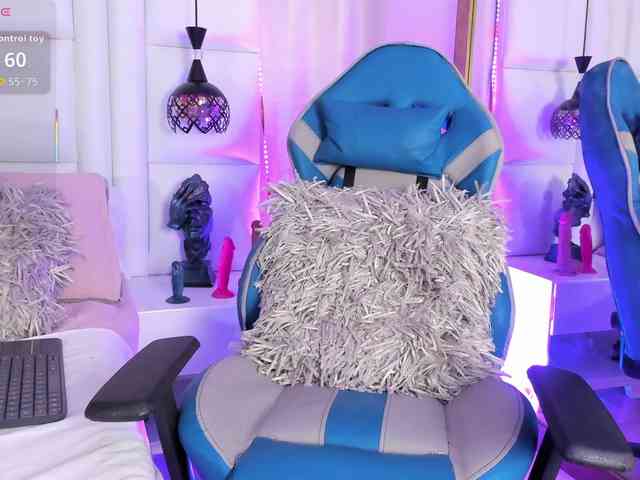 Azaleavolkova webcam