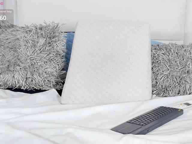 Azaleavolkova webcam