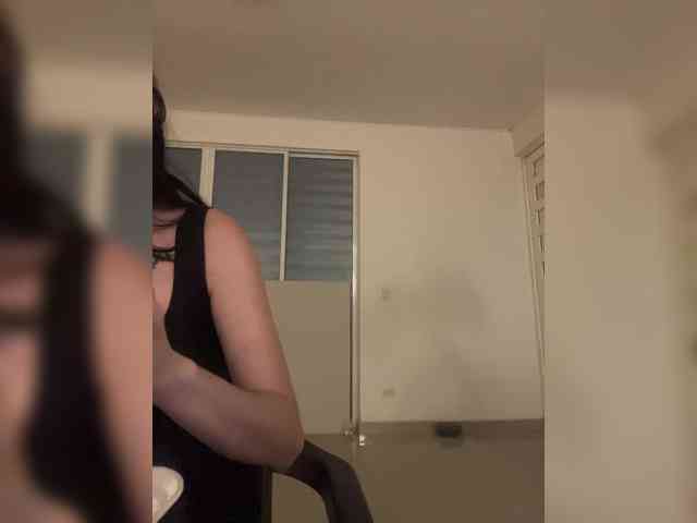 Azaleavolkova Live Webcam on BongaCams