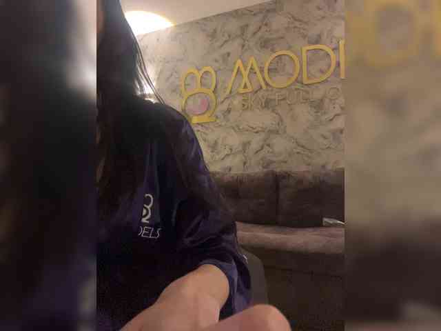 Modèle: Azaleavolkova
