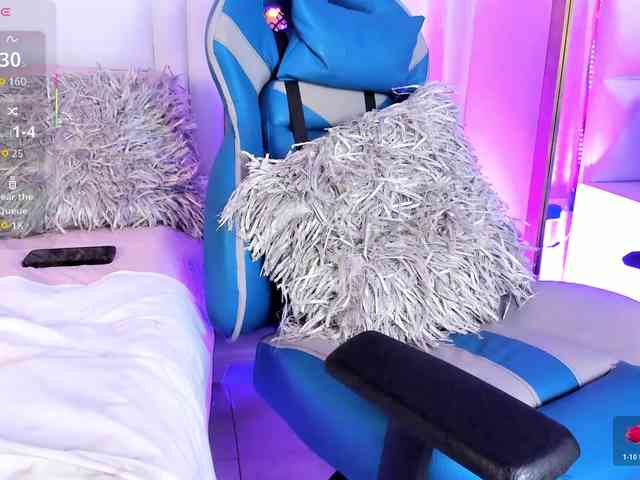 Azaleavolkova Live Webcam on BongaCams