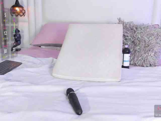 Azaleavolkova webcam
