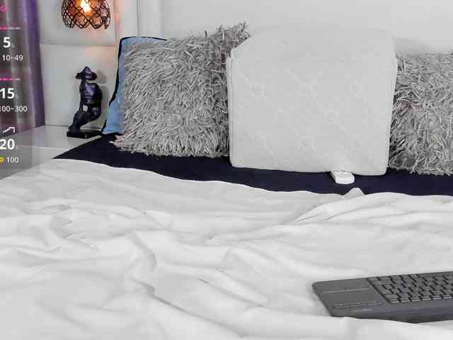 Azaleavolkova webcam