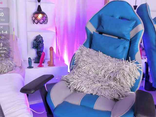 Azaleavolkova webcam