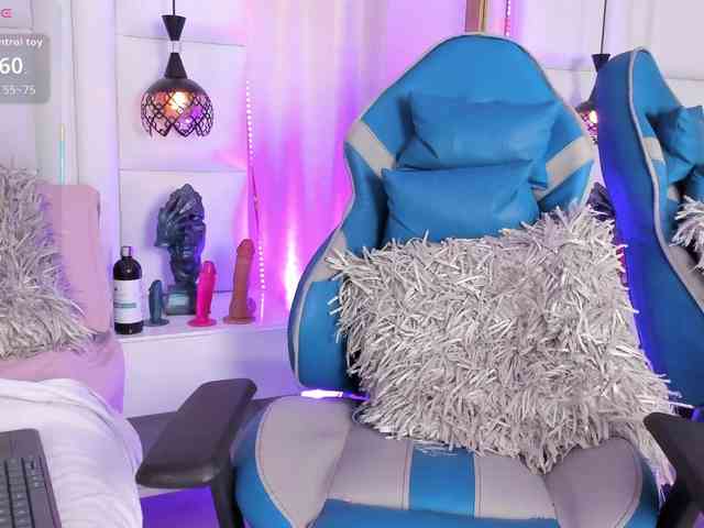 Azaleavolkova webcam