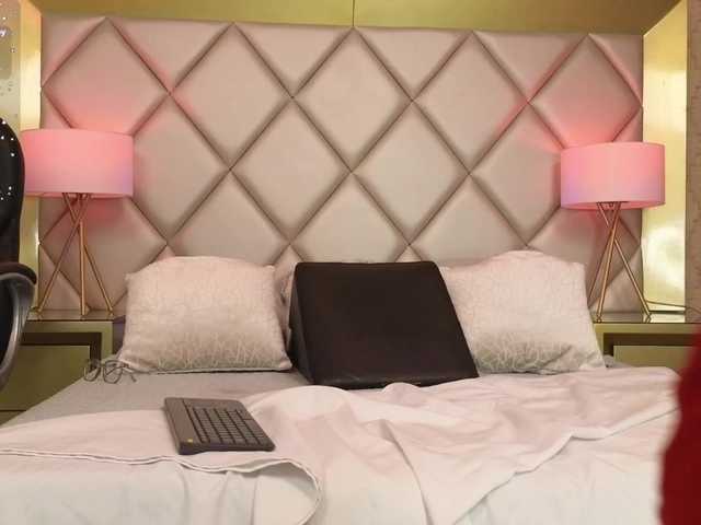 LenaThomson live cam on BongaCams