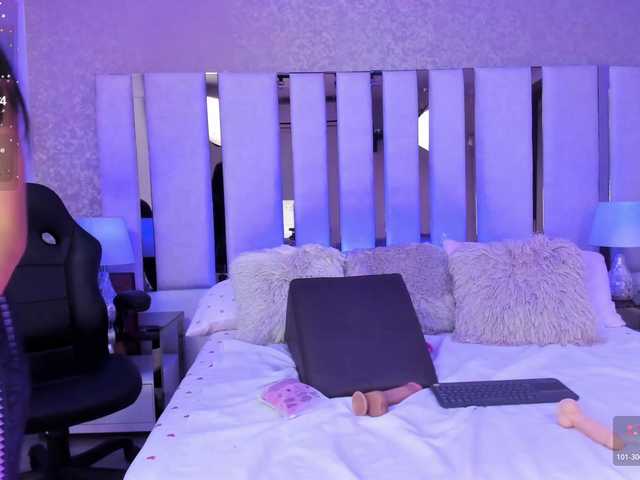 LenaThomson live cam on BongaCams