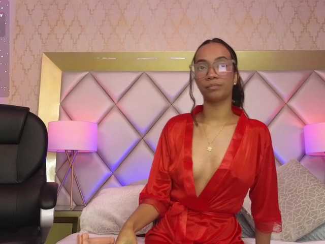 LenaThomson live cam on BongaCams