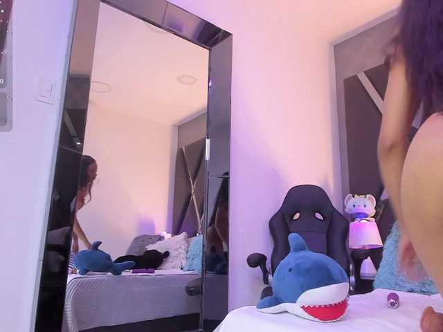 LenaThomson live cam on BongaCams