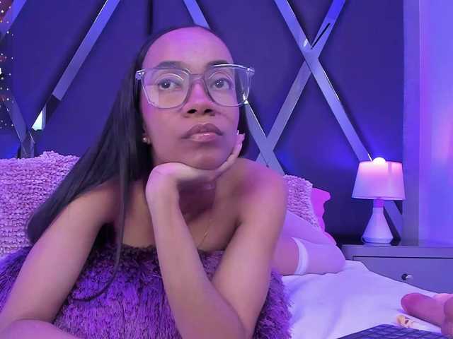 LenaThomson live cam on BongaCams