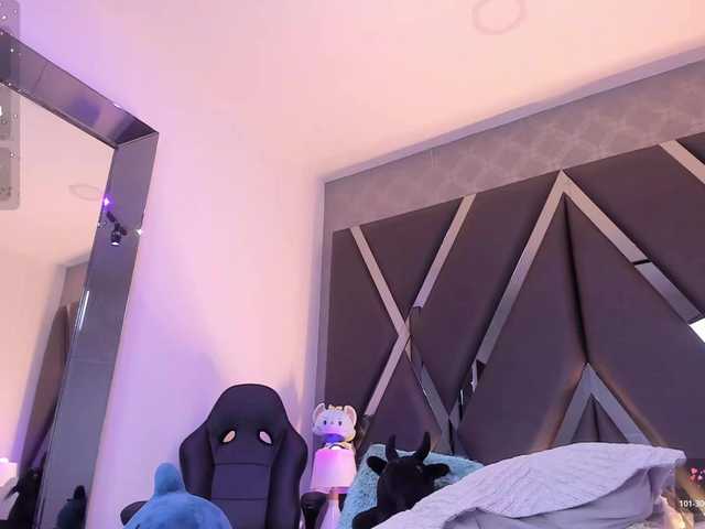 LenaThomson live cam on BongaCams