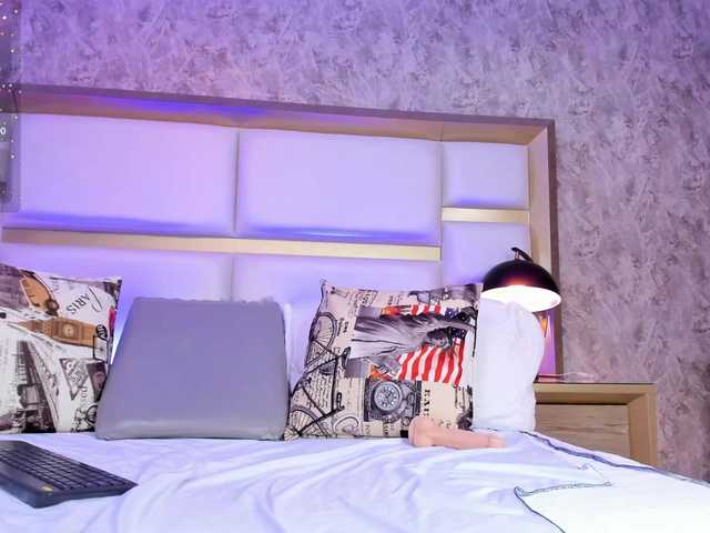 LenaThomson live cam on BongaCams
