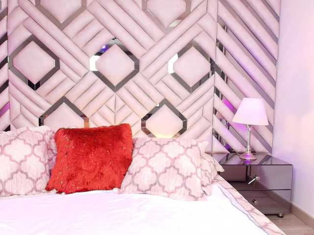 LenaThomson's BongaCams show and profile