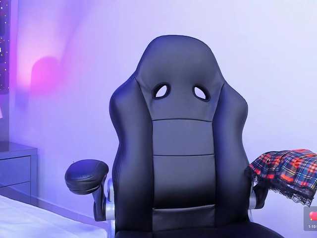 LenaThomson live cam on BongaCams