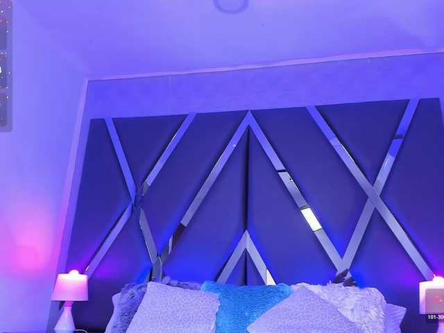 LenaThomson live cam on BongaCams