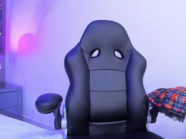 LenaThomson live webcam show