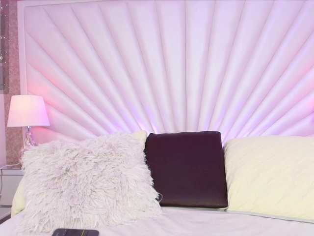 LenaThomson live cam on BongaCams