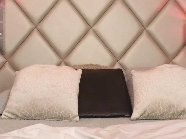LenaThomson live cam on BongaCams