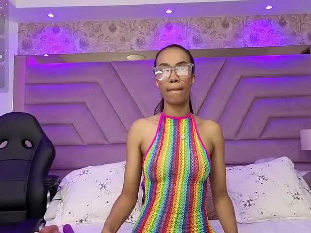 LenaThomson live cam on BongaCams