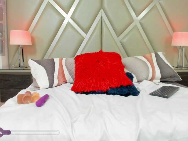 LenaThomson live cam on BongaCams