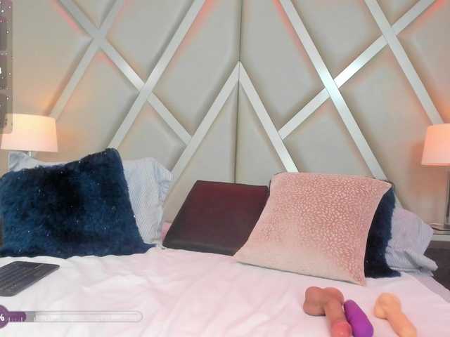 LenaThomson live cam on BongaCams