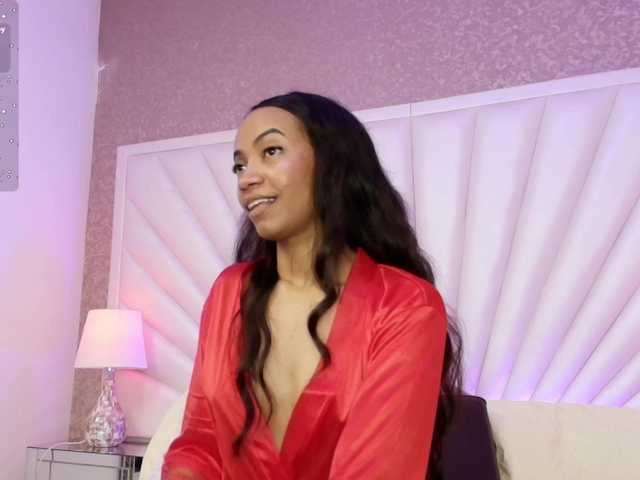 LenaThomson live cam on BongaCams
