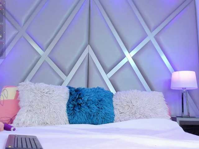 LenaThomson live webcam show