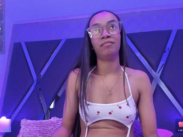 LenaThomson live cam on BongaCams