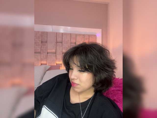 SophieCollins live cam on BongaCams