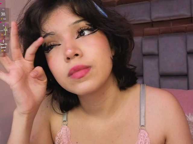 SophieCollins live cam on BongaCams