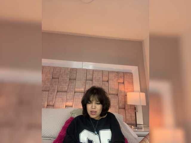 SophieCollins live cam on BongaCams