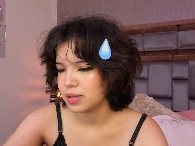 SophieCollins live cam on BongaCams
