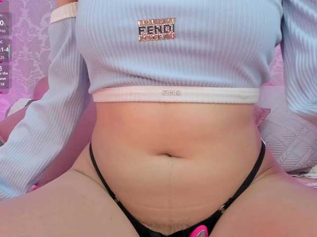 SophieCollins live cam on BongaCams