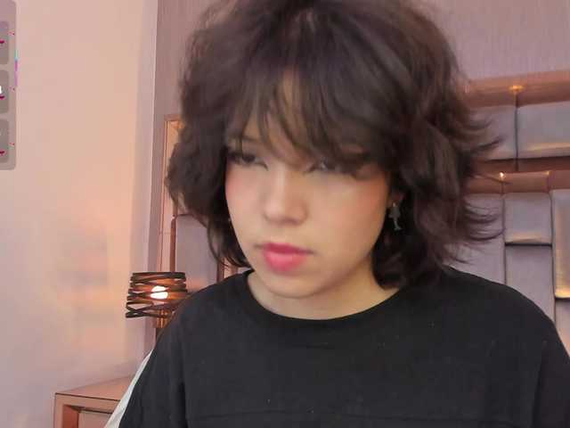 SophieCollins live cam on BongaCams
