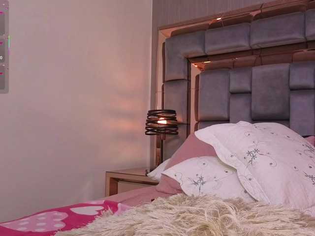 SophieCollins live cam on BongaCams
