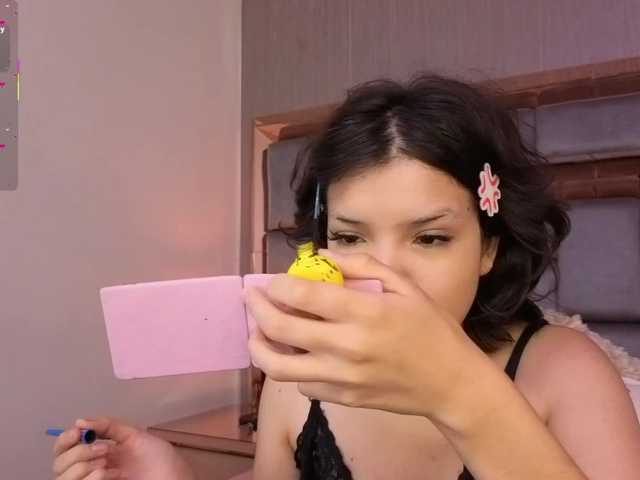 SophieCollins live cam on BongaCams