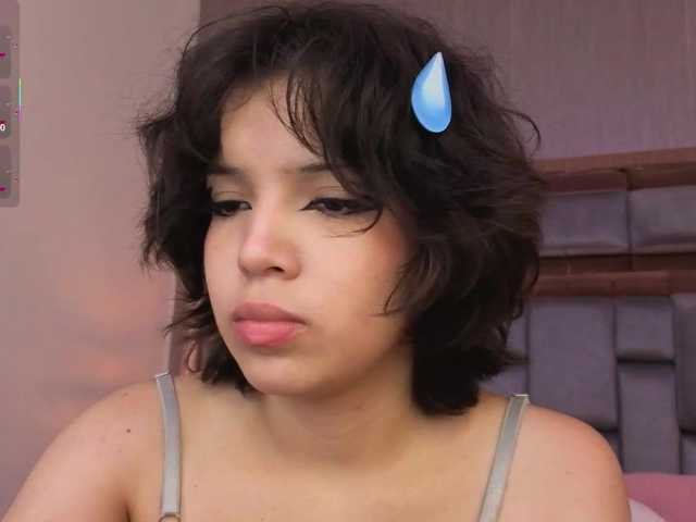 SophieCollins live cam on BongaCams
