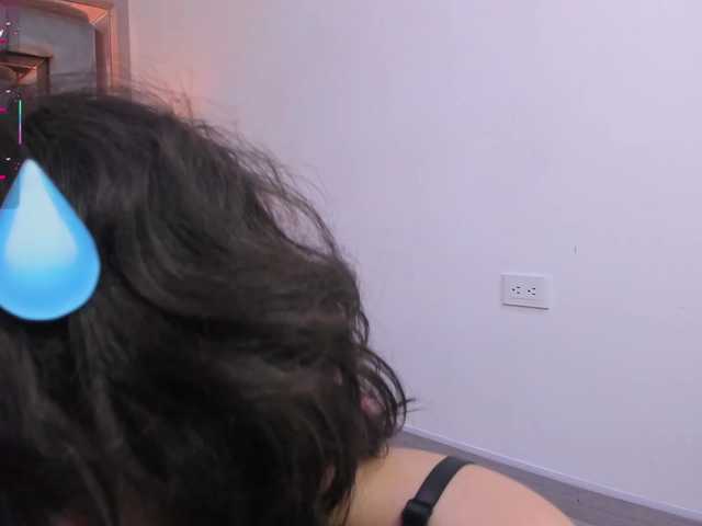 SophieCollins live cam on BongaCams