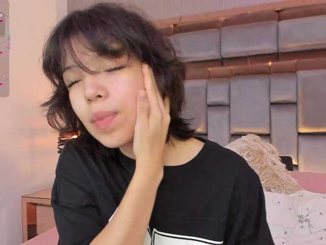SophieCollins live cam on BongaCams