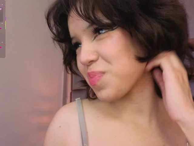 SophieCollins live cam on BongaCams