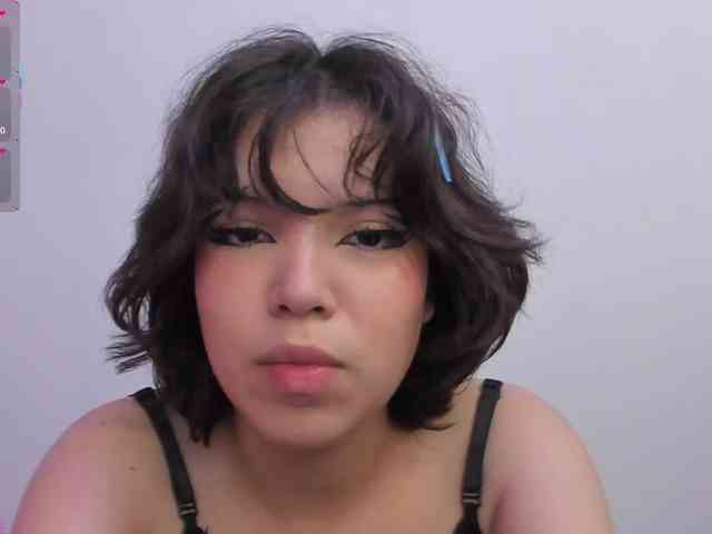 SophieCollins webcam