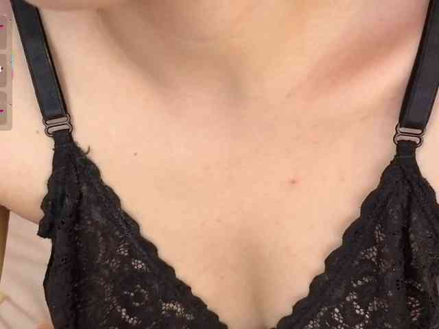 SophieCollins webcam