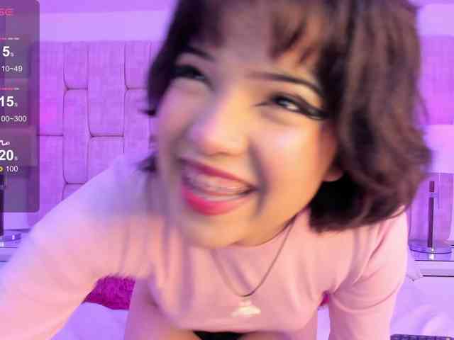 SophieCollins webcam