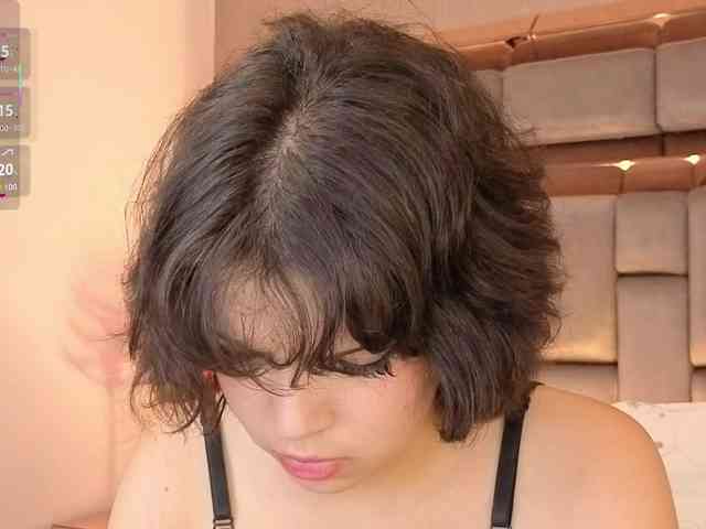 SophieCollins webcam