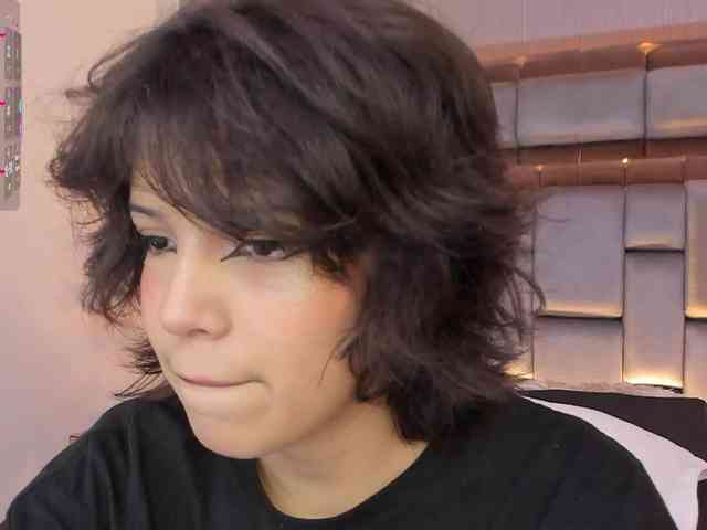 SophieCollins webcam