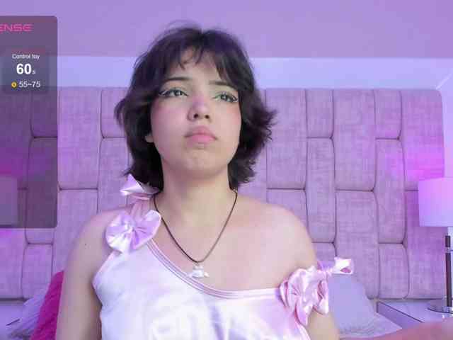 SophieCollins webcam